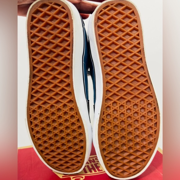 VANS Sk8-Hi Unisex Navy Canvas Skater Shoes Men’s 5/Women’s 6.5  New in … - Picture 12 of 12